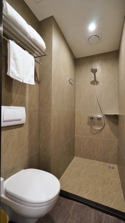 Hanting Premium Hotel Shanghai South Xizang Road Exterior foto